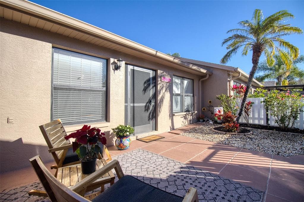 3177 CHARTER CLUB DRIVE UNIT B TARPON SPRINGS, FL 34688