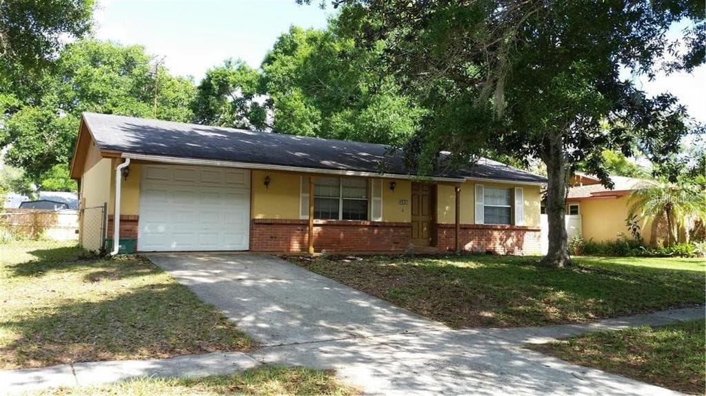911 PENINSULA ROAD TARPON SPRINGS, FL 34689