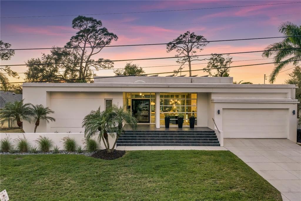 3324 WALNUT STREET NE ST PETERSBURG, FL 33704