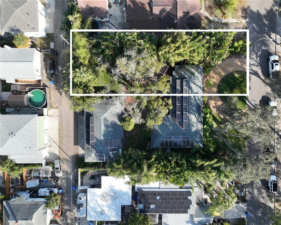1445 27TH AVENUE N ST PETERSBURG, FL 33704