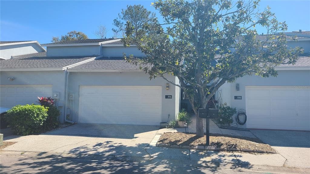 114 W TARGA COURT TAMPA, FL 33606
