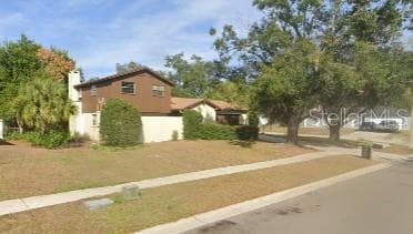 528 LANTERN CIRCLE TEMPLE TERRACE, FL 33617