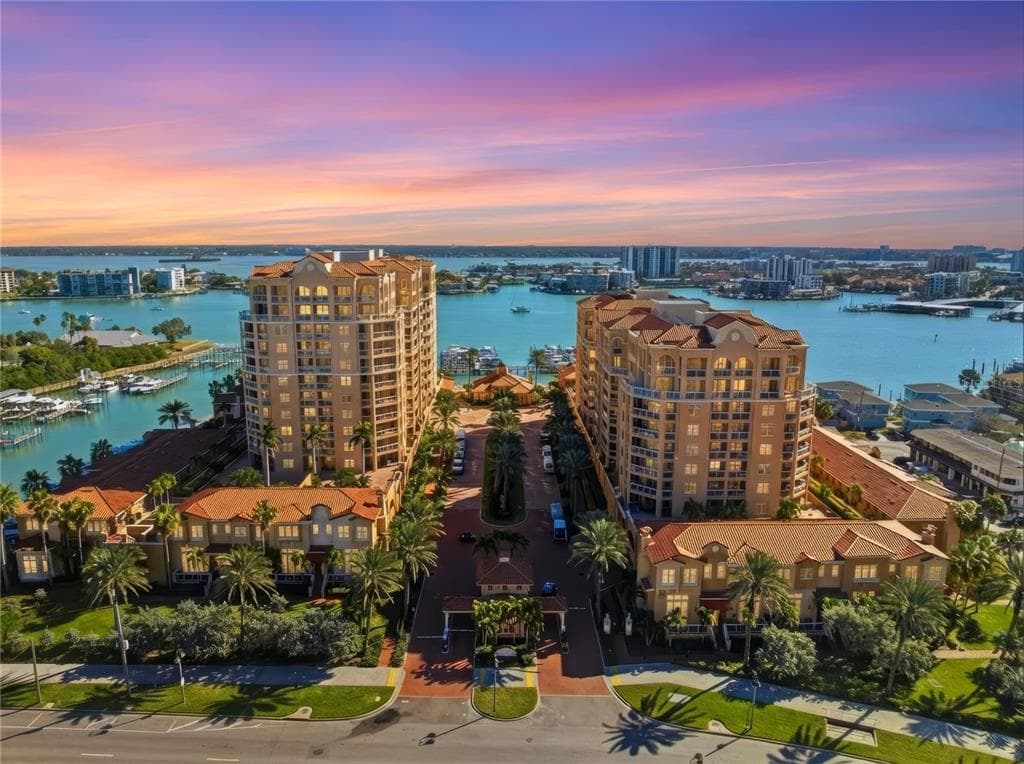 521 MANDALAY AVENUE UNIT 307 CLEARWATER BEACH, FL 33767