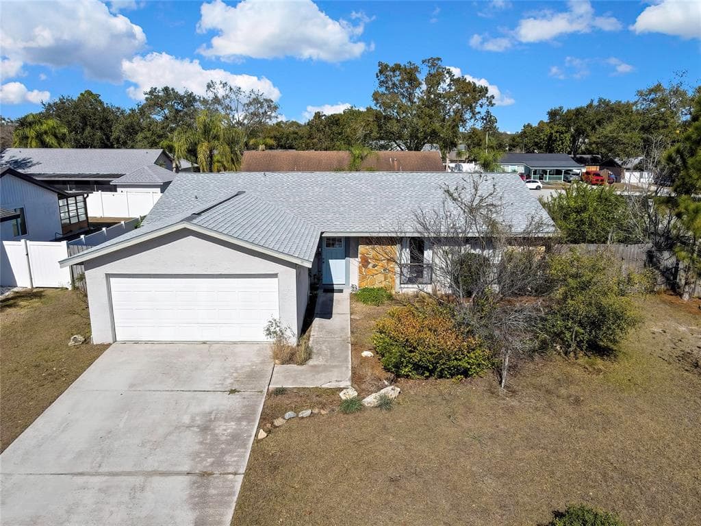 1521 PINEY BRANCH CIRCLE VALRICO, FL 33594