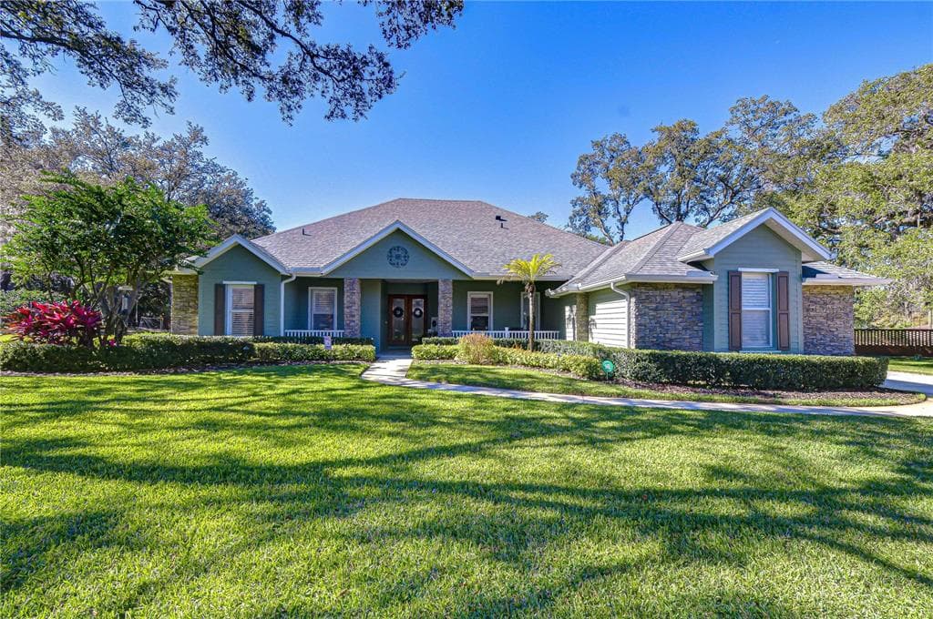 5114 SYLVAN OAKS DRIVE VALRICO, FL 33596