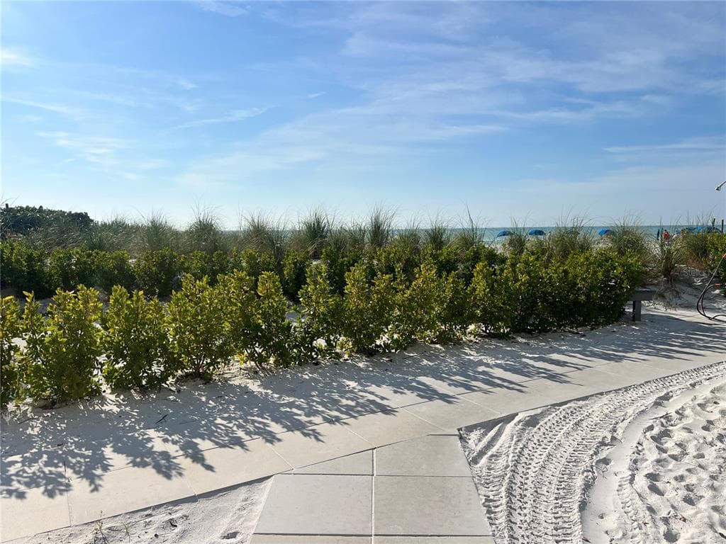 1001 POINT OF ROCKS ROAD UNIT 412 SARASOTA, FL 34242
