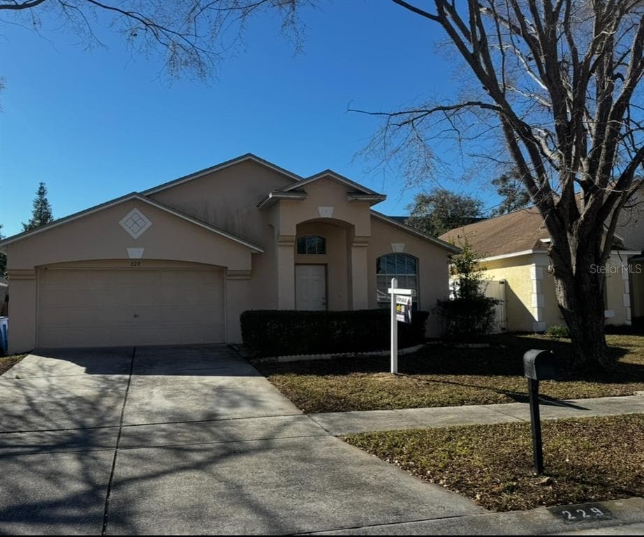 229 CHARDONNAY PLACE VALRICO, FL 33594