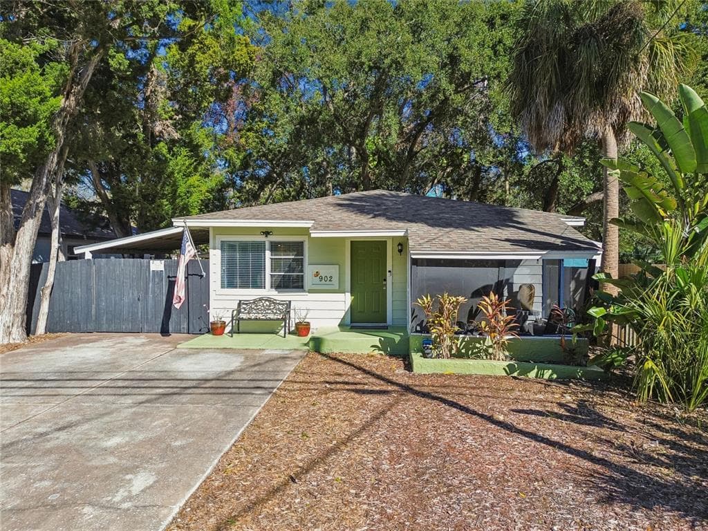 902 BELTREES STREET DUNEDIN, FL 34698