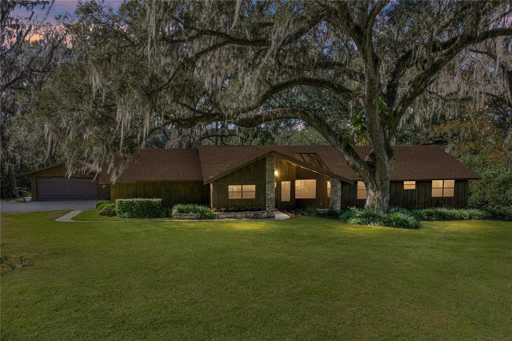 11045 FORT KING ROAD DADE CITY, FL 33525