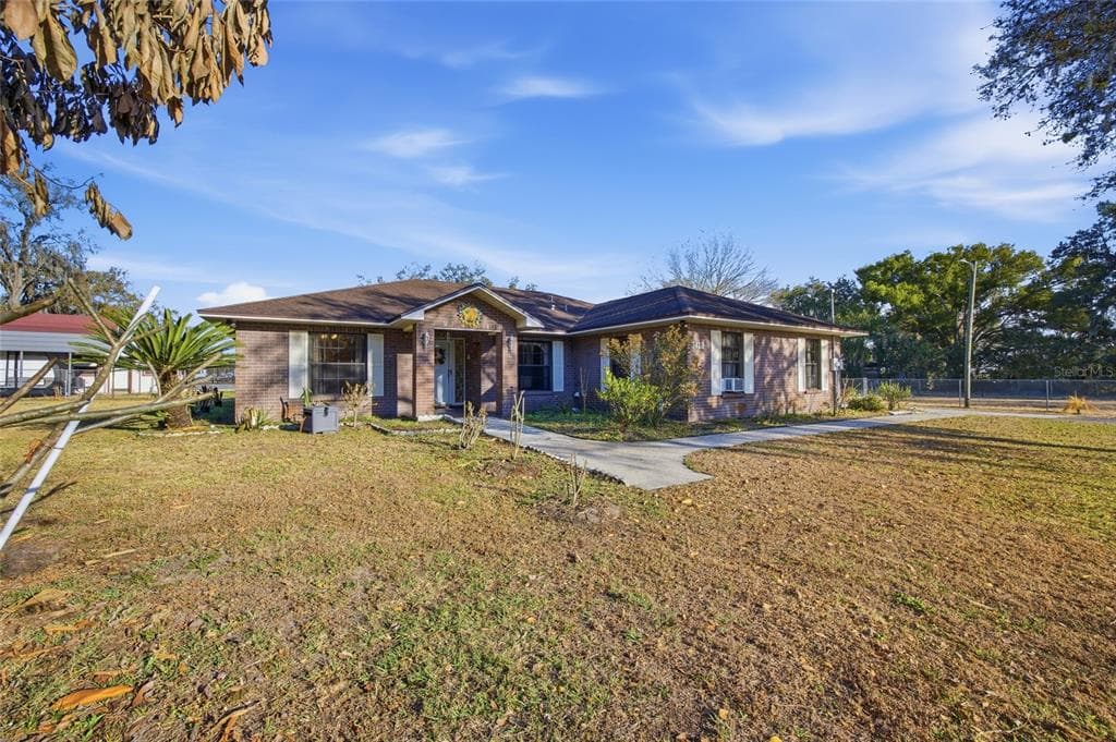 3418 SAM ASTIN ROAD PLANT CITY, FL 33566