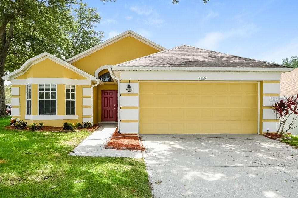 2025 WHITE EAGLE STREET CLERMONT, FL 34714