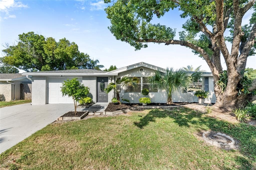 9201 HUNT CLUB LANE PORT RICHEY, FL 34668