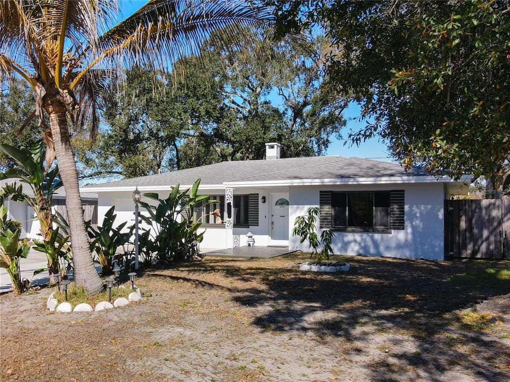 1444 ORANGE STREET CLEARWATER, FL 33756