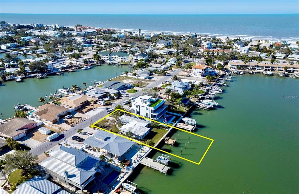 322 LA HACIENDA DRIVE INDIAN ROCKS BEACH, FL 33785