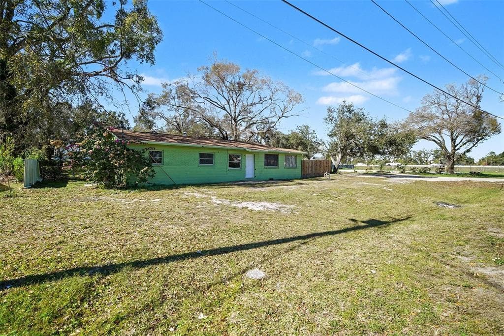 5016 GARDEN LANE TAMPA, FL 33610