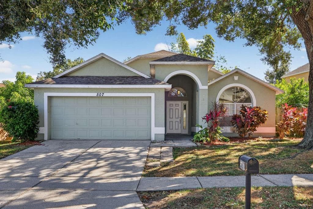 507 SONOMA DRIVE VALRICO, FL 33594
