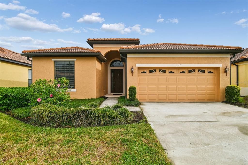 127 SILVER FALLS DRIVE APOLLO BEACH, FL 33572