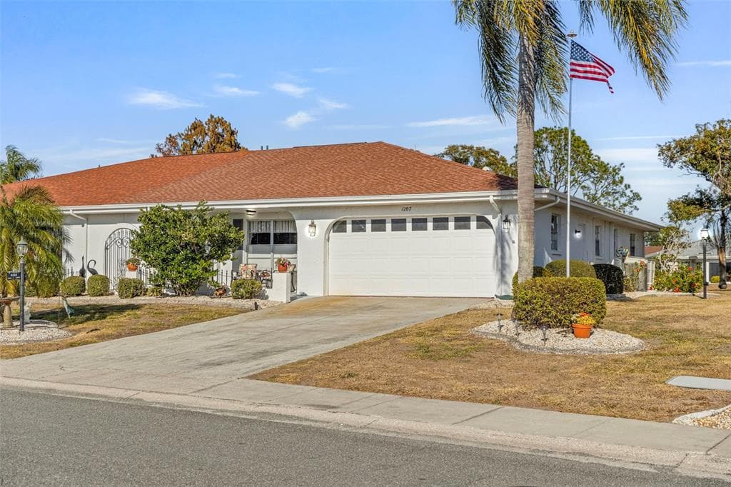 1207 BLUEWATER DRIVE SUN CITY CENTER, FL 33573