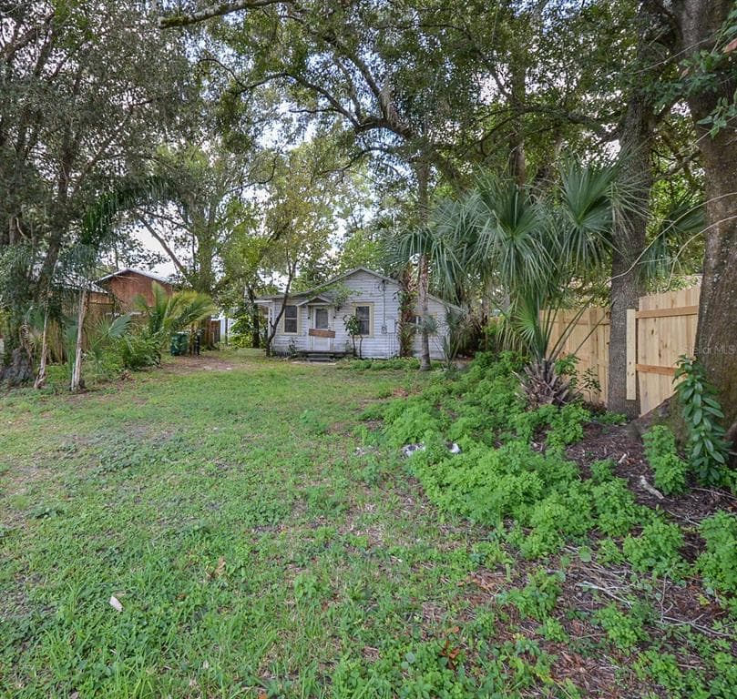 1522 W CLINTON STREET TAMPA, FL 33604