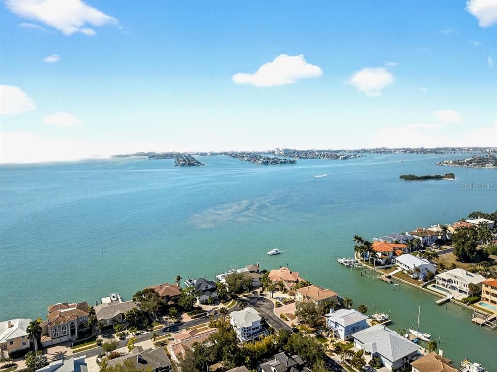 5900 BAYVIEW CIRCLE S GULFPORT, FL 33707