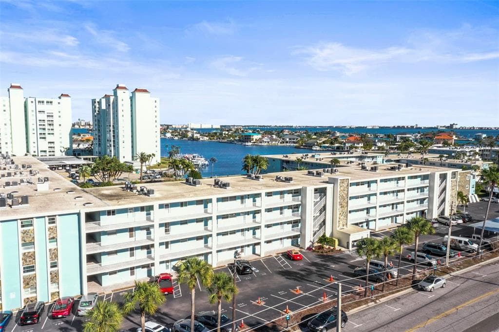 6363 GULF WINDS DRIVE UNIT 427 ST PETE BEACH, FL 33706