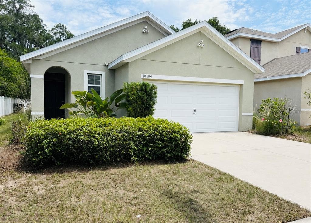 10104 HAWK STORM AVENUE TAMPA, FL 33610