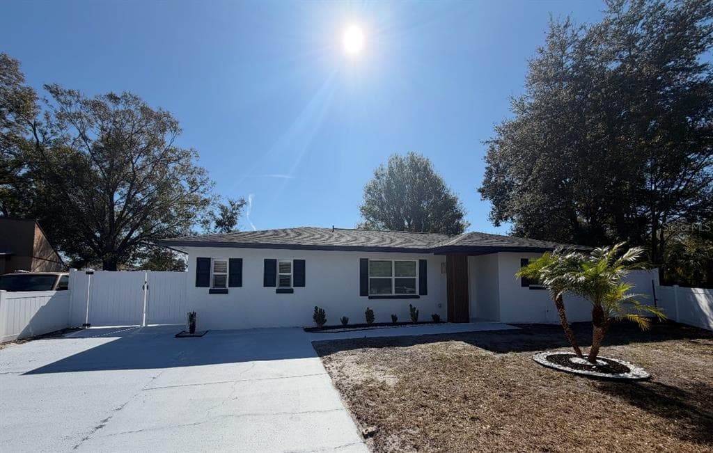 5603 HUGHES COURT TAMPA, FL 33619