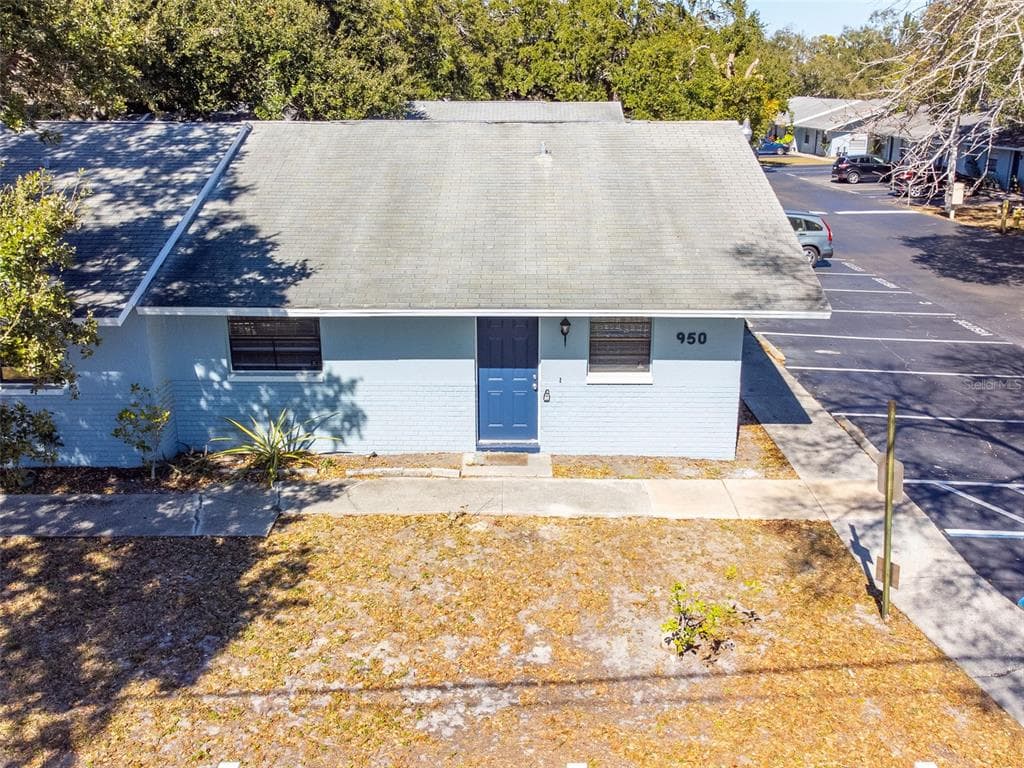950 BELTREES STREET UNIT B DUNEDIN, FL 34698