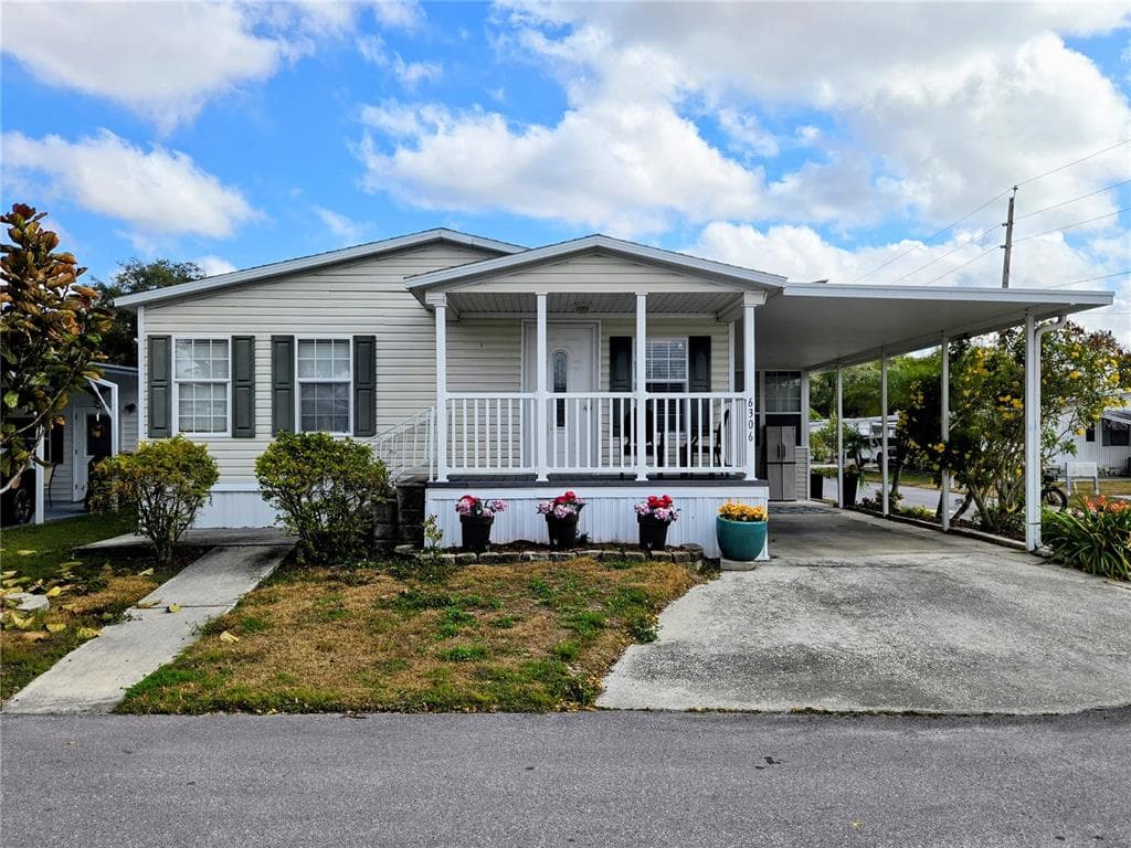 6306 WEALTHY LANE ZEPHYRHILLS, FL 33542