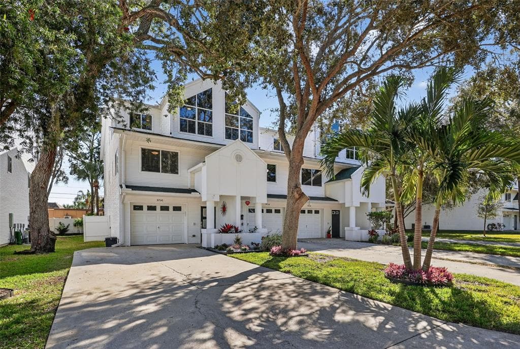 9730 INDIAN KEY TRAIL UNIT 114 SEMINOLE, FL 33776
