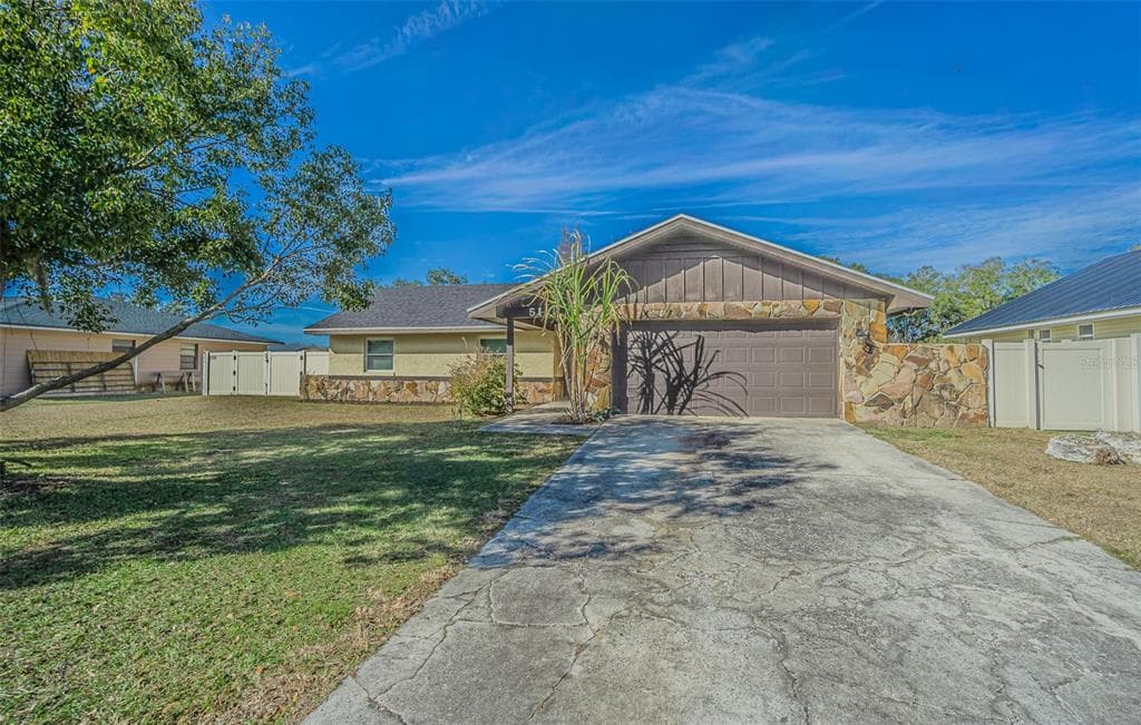 5111 WILLOWBROOK LANE LAKELAND, FL 33811