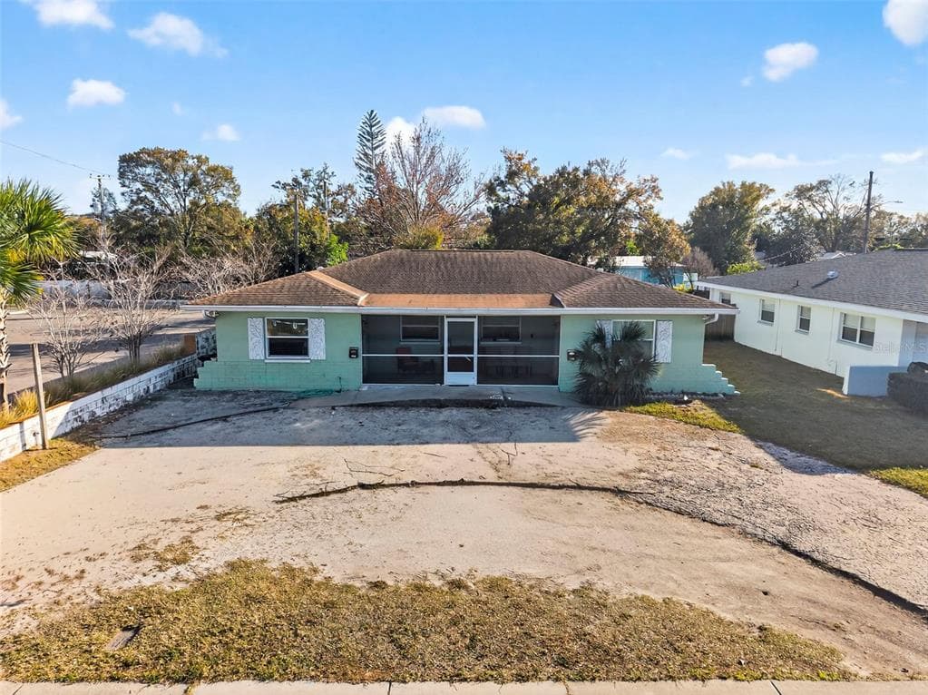 1142 62ND AVENUE N ST PETERSBURG, FL 33702
