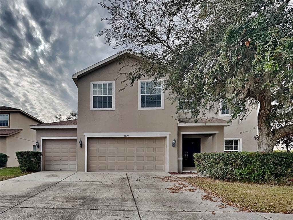 5921 CAPE LOOP
