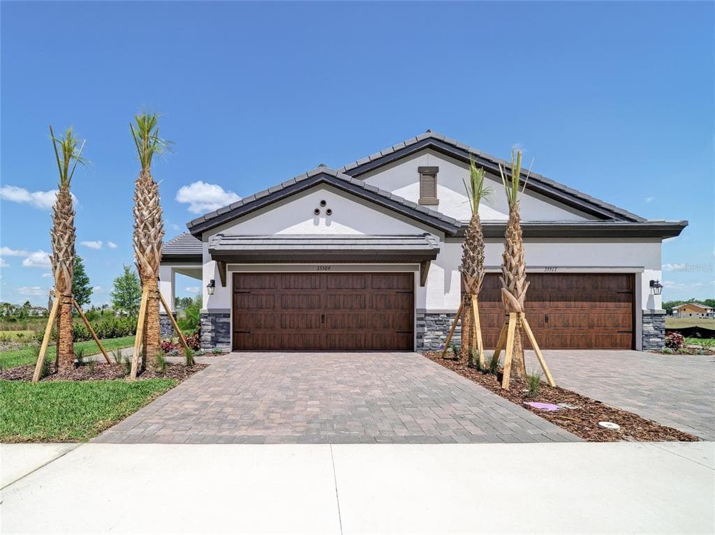 35509 STABLETON LANE ZEPHYRHILLS, FL 33541