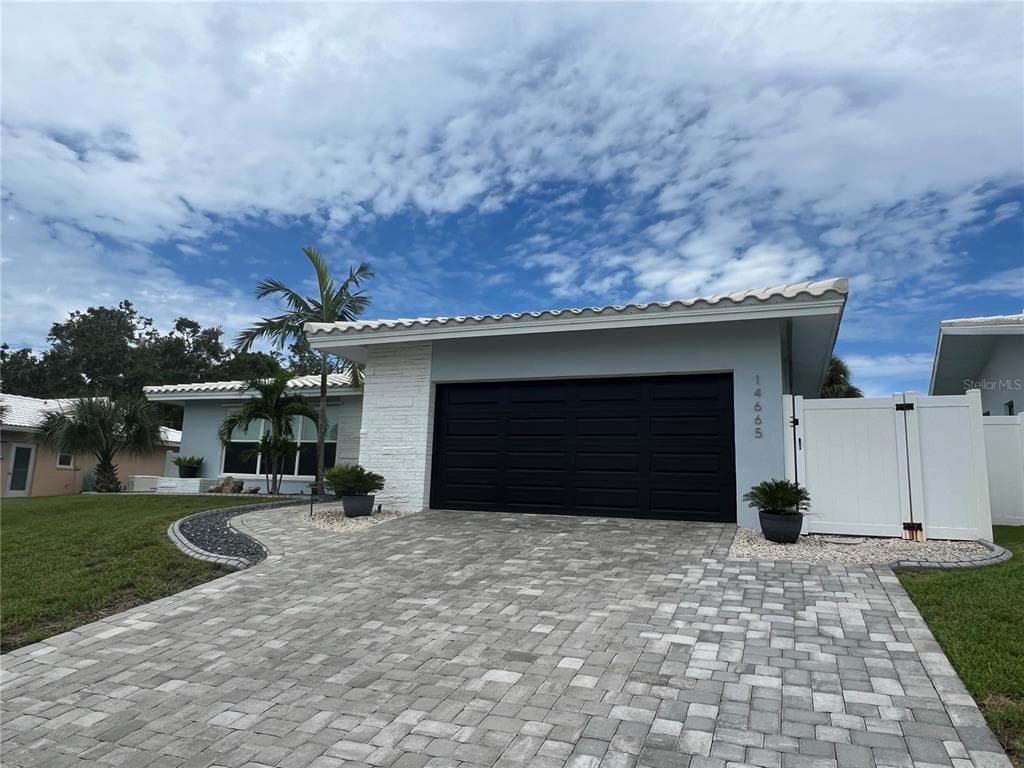 14665 CROWN DRIVE LARGO, FL 33774