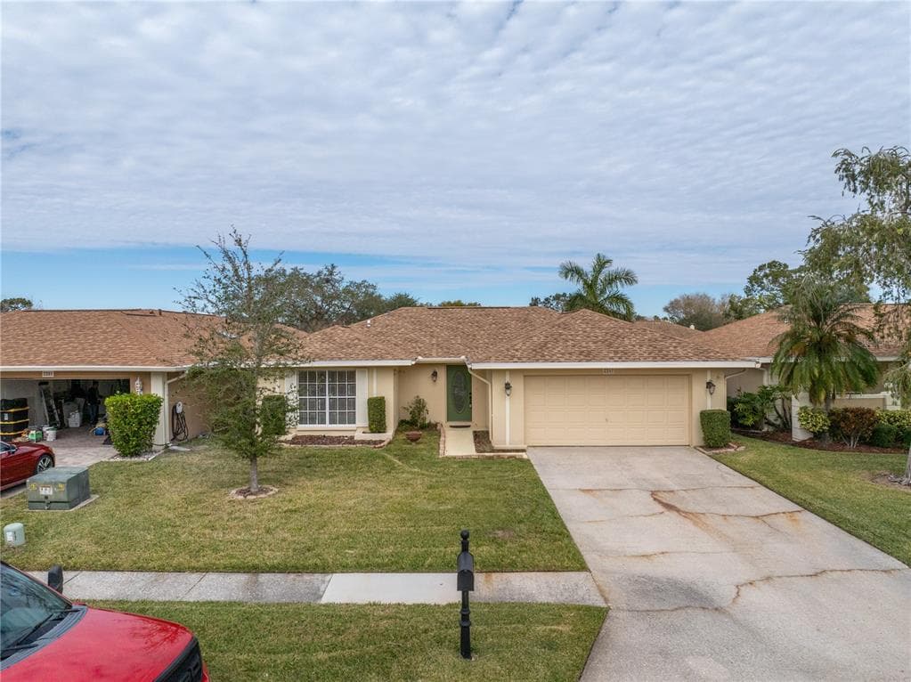 2267 HERON CIRCLE CLEARWATER, FL 33762