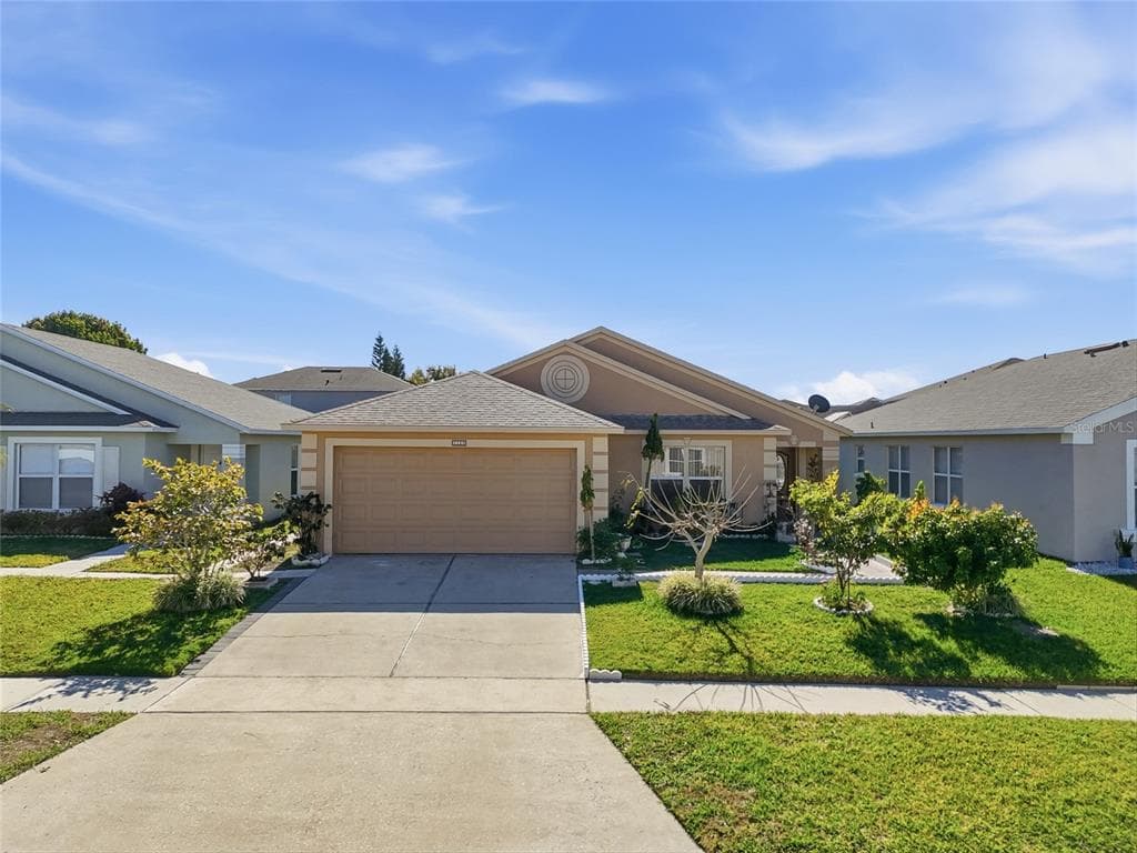 1123 EPSON OAKS WAY