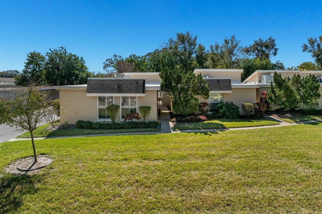 1599 AMBERLEA DRIVE S DUNEDIN, FL 34698