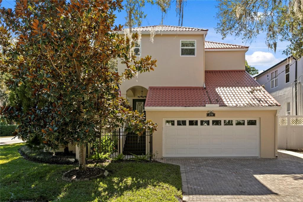 2701 W BAY AVENUE TAMPA, FL 33611