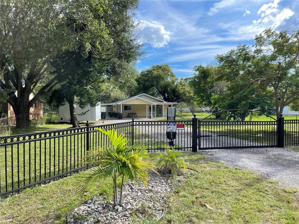 10601 HACKNEY DRIVE RIVERVIEW, FL 33578