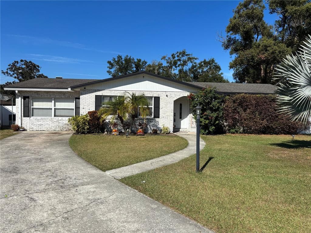 6106 LAWNCREST PLACE DOVER, FL 33527