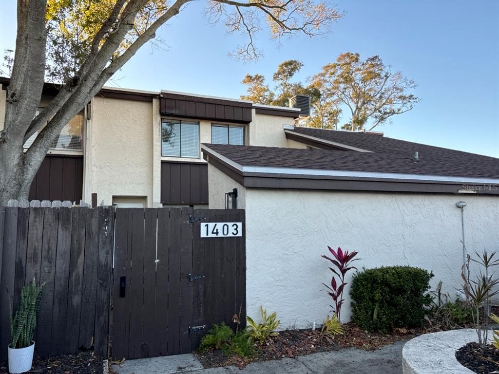1881 N HERCULES AVENUE UNIT 1403 CLEARWATER, FL 33765