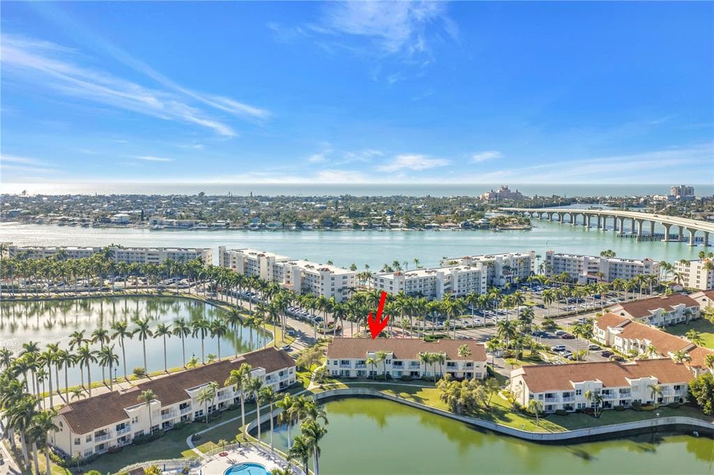 6080 BAHIA DEL MAR CIRCLE UNIT 212 ST PETERSBURG, FL 33715
