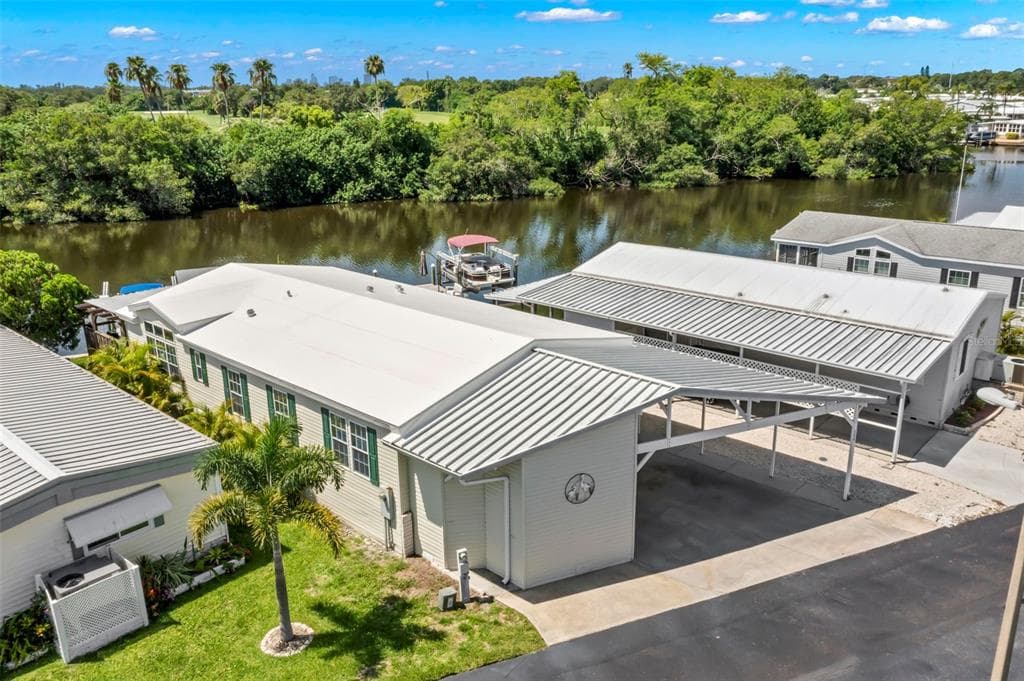 514 MOUNT OAK AVENUE NE UNIT 741 ST PETERSBURG, FL 33702