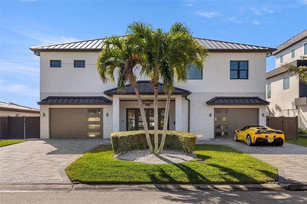 7966 1ST AVENUE S ST PETERSBURG, FL 33707