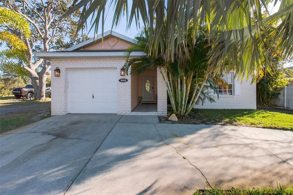 1688 TAYLOR LAKE CIRCLE LARGO, FL 33778