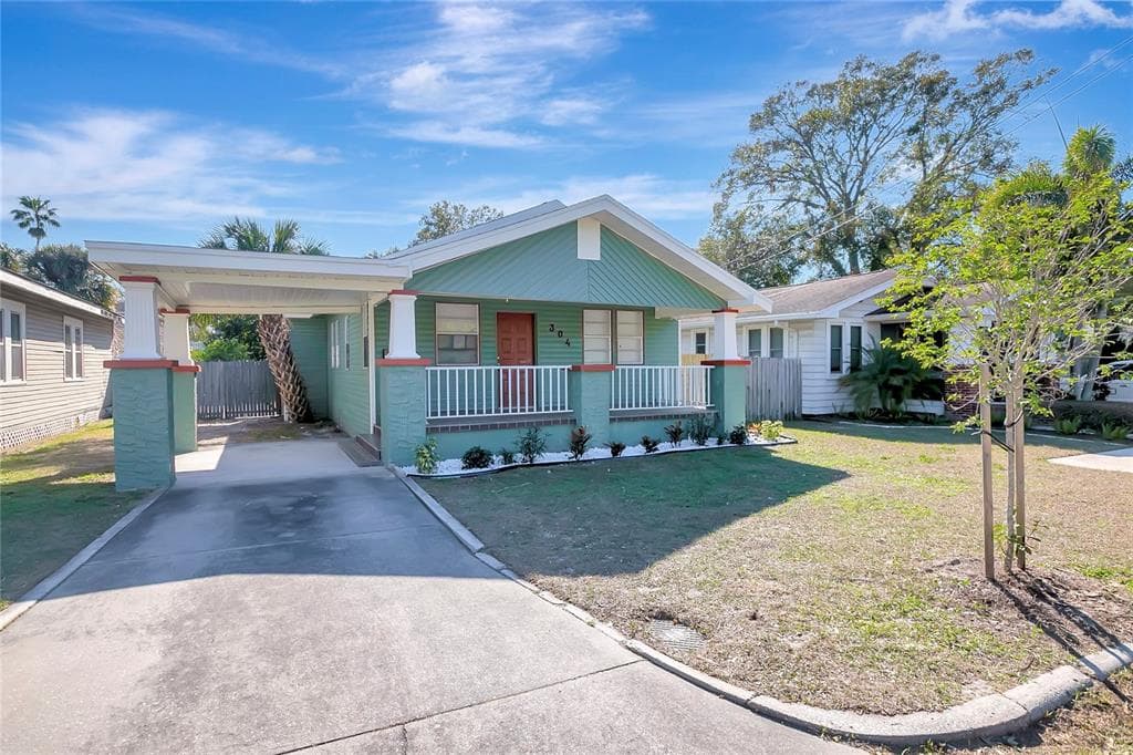 304 W HAYA STREET TAMPA, FL 33603