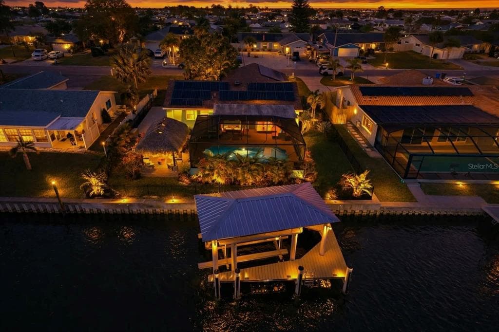 1016 SPINDLE PALM WAY APOLLO BEACH, FL 33572