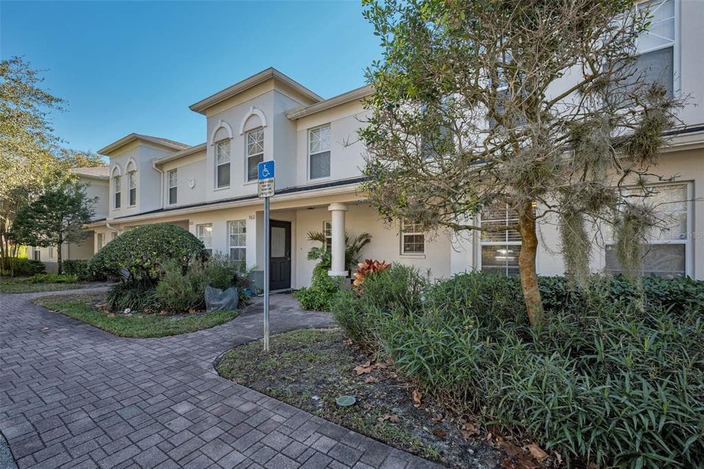 9614 CHARLESBERG DRIVE TAMPA, FL 33635