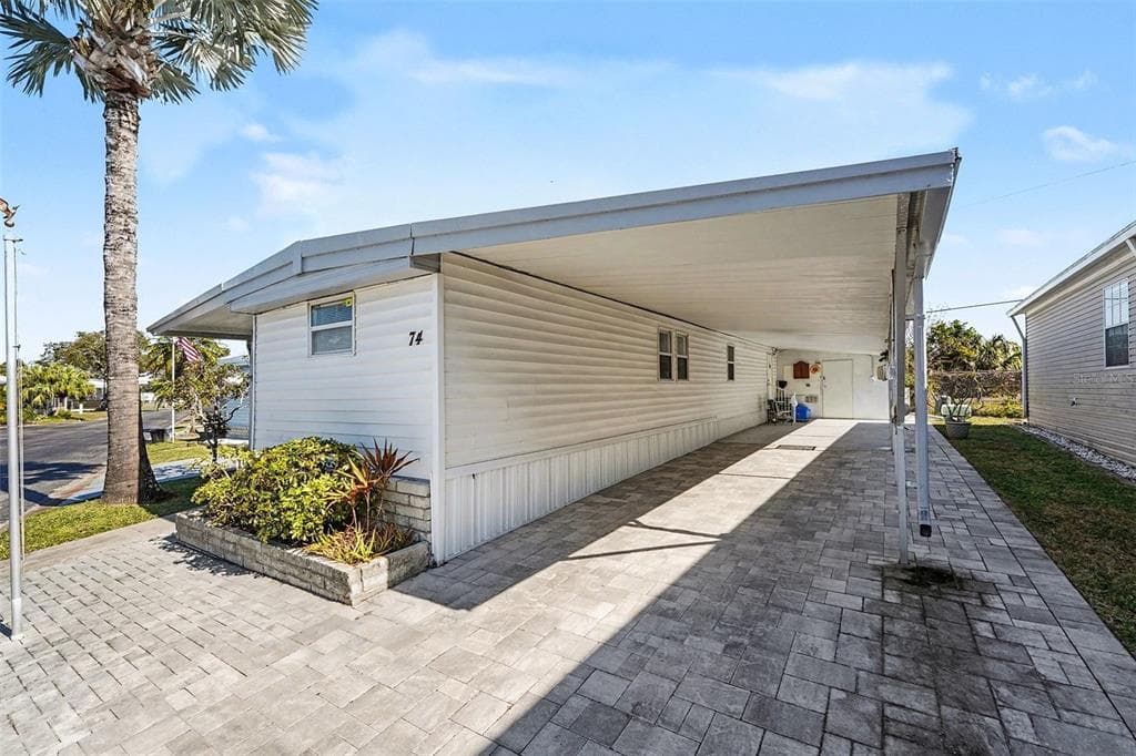 9790 66TH STREET N UNIT 74 PINELLAS PARK, FL 33782